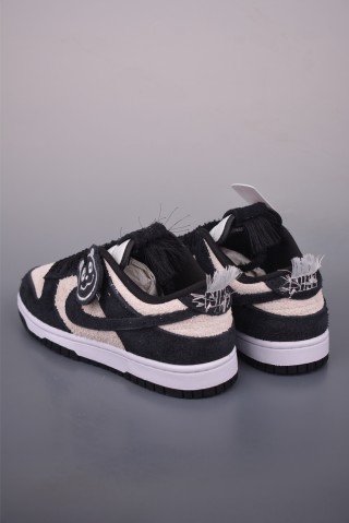 Nike SB Dunk Low view 2