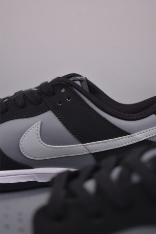 Nike SB Dunk Low view 8