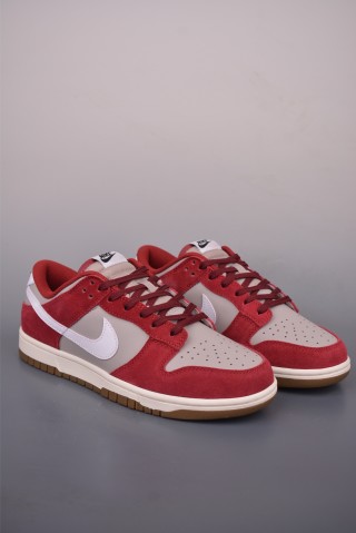 Nike SB Dunk Low view 1