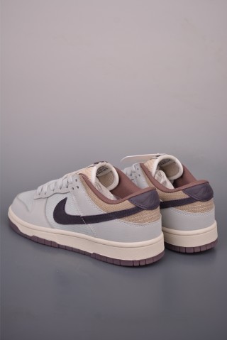Nike SB Dunk Low view 2