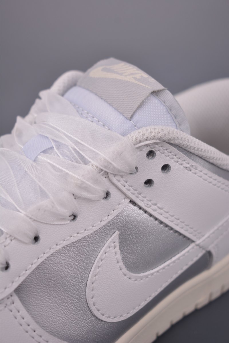 Nike SB Dunk Low 'White / Silver' view