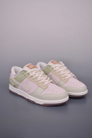 Nike SB Dunk Low view 1
