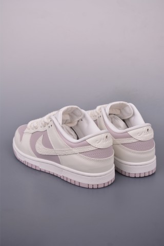 Nike SB Dunk Low view 2