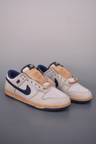 Nike SB Dunk Low 'Grey / Blue' view 1