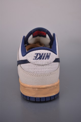 Nike SB Dunk Low 'Grey / Blue' view 4