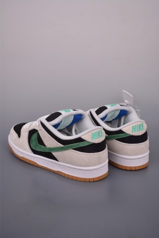 Nike SB Dunk Low view 2