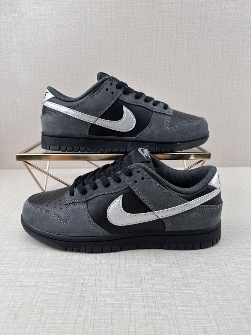 Nike SB Dunk Low 'Black / Grey' view