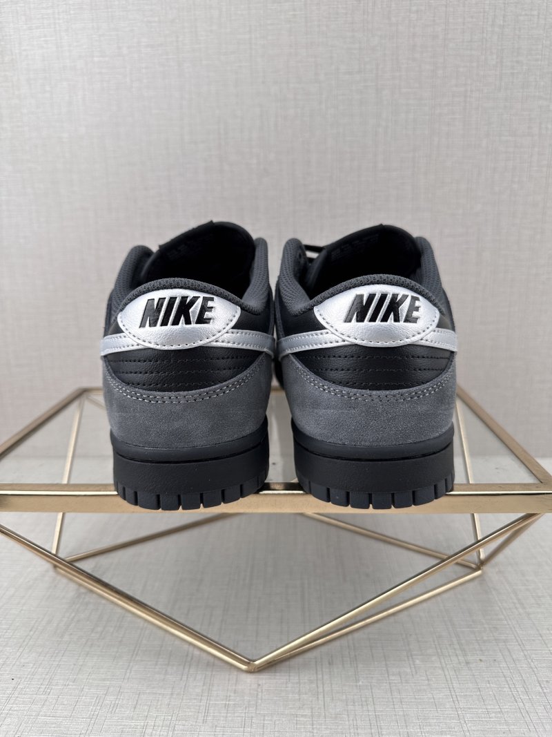 Nike SB Dunk Low 'Black / Grey' view