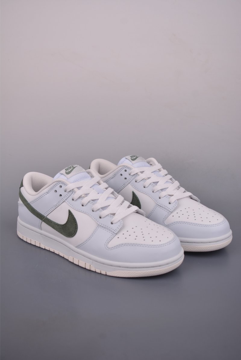 Nike SB Dunk Low