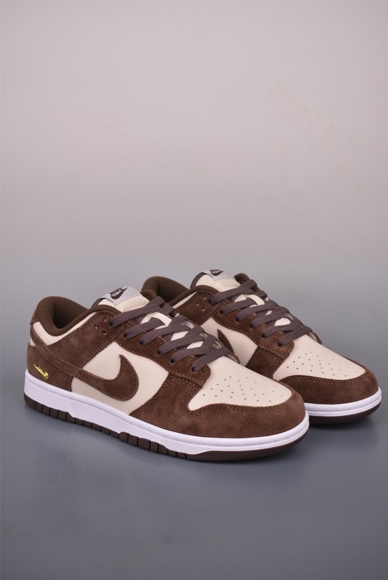 Nike SB Dunk Low
