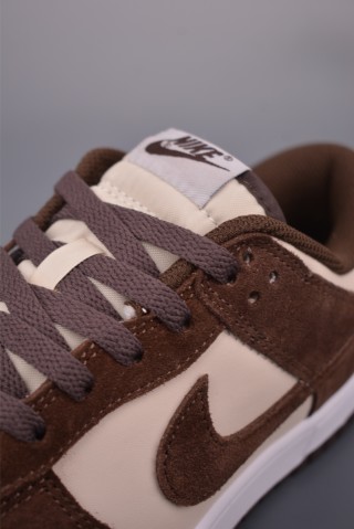 Nike SB Dunk Low view 7