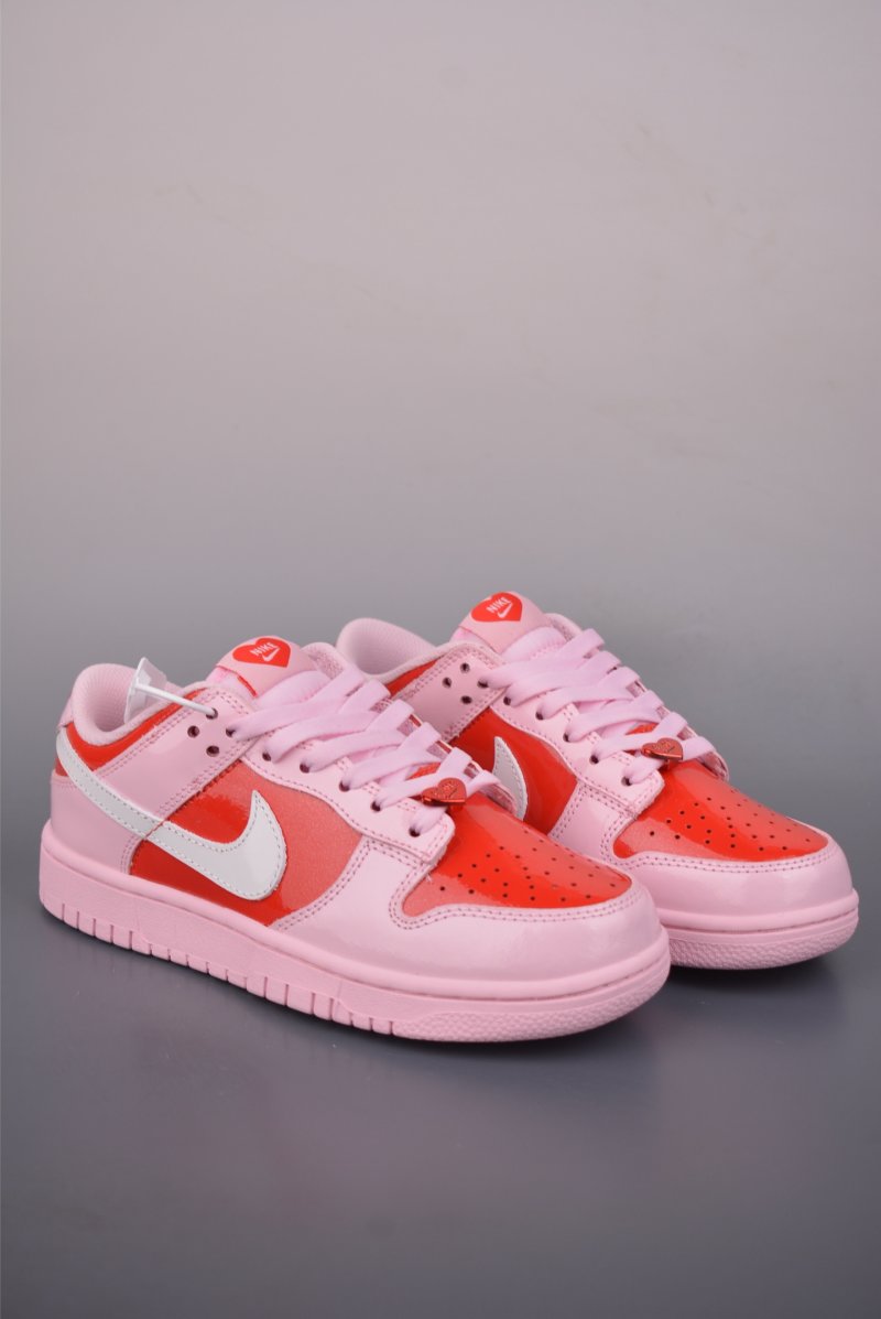 Nike SB Dunk Low