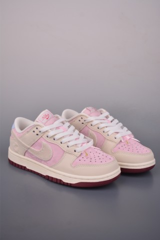 Nike SB Dunk Low view 1