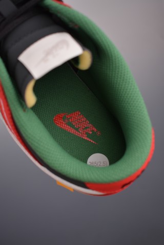 Nike SB Dunk Low 'Racing' view 9