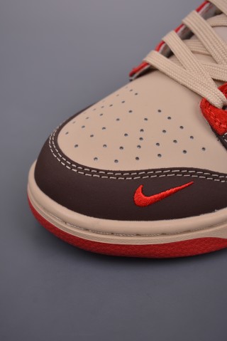 Nike SB Dunk Low view 6
