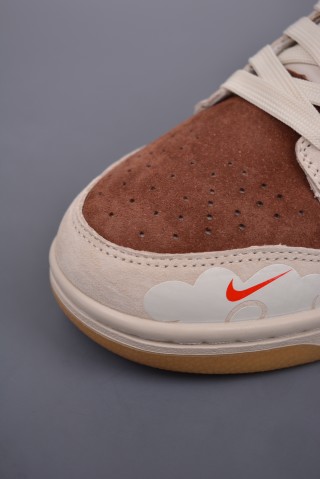 Nike SB Dunk Low 'Dragon' view 6