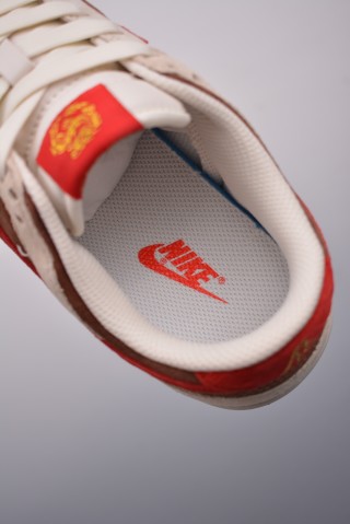 Nike SB Dunk Low 'Dragon' view 9