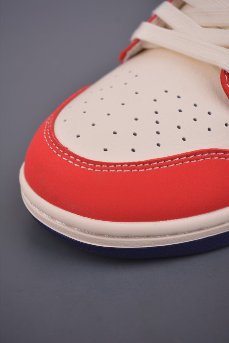 Nike SB Dunk Low 'Year Of The Horse' view