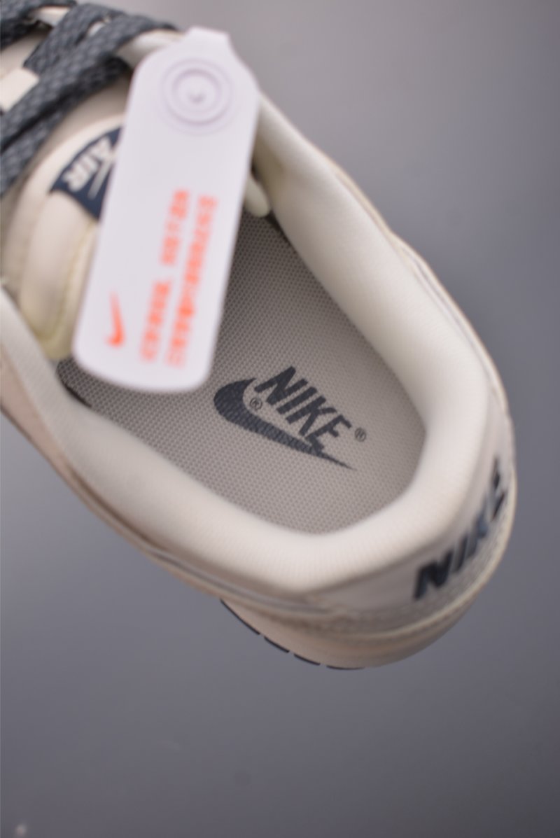 Nike SB Dunk Low 'Champion' view