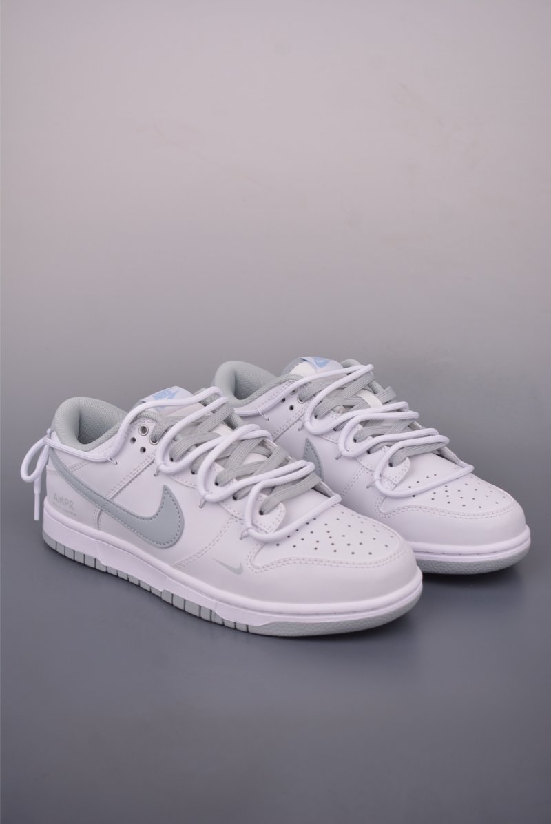 Nike SB Dunk Low 'Just Do It'