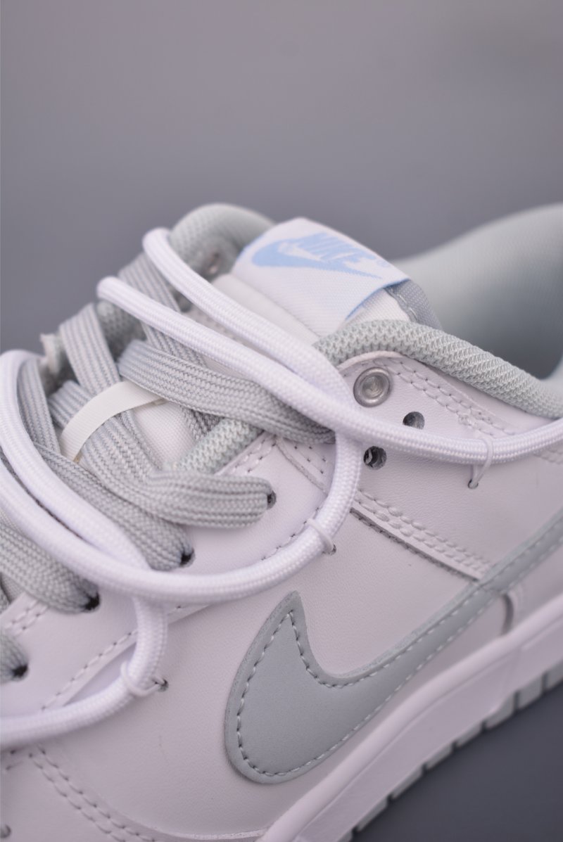 Nike SB Dunk Low 'Just Do It' view