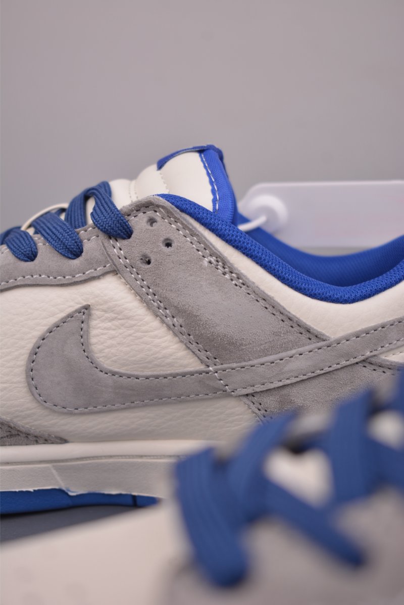 Nike SB Dunk Low 'Just Do It' view