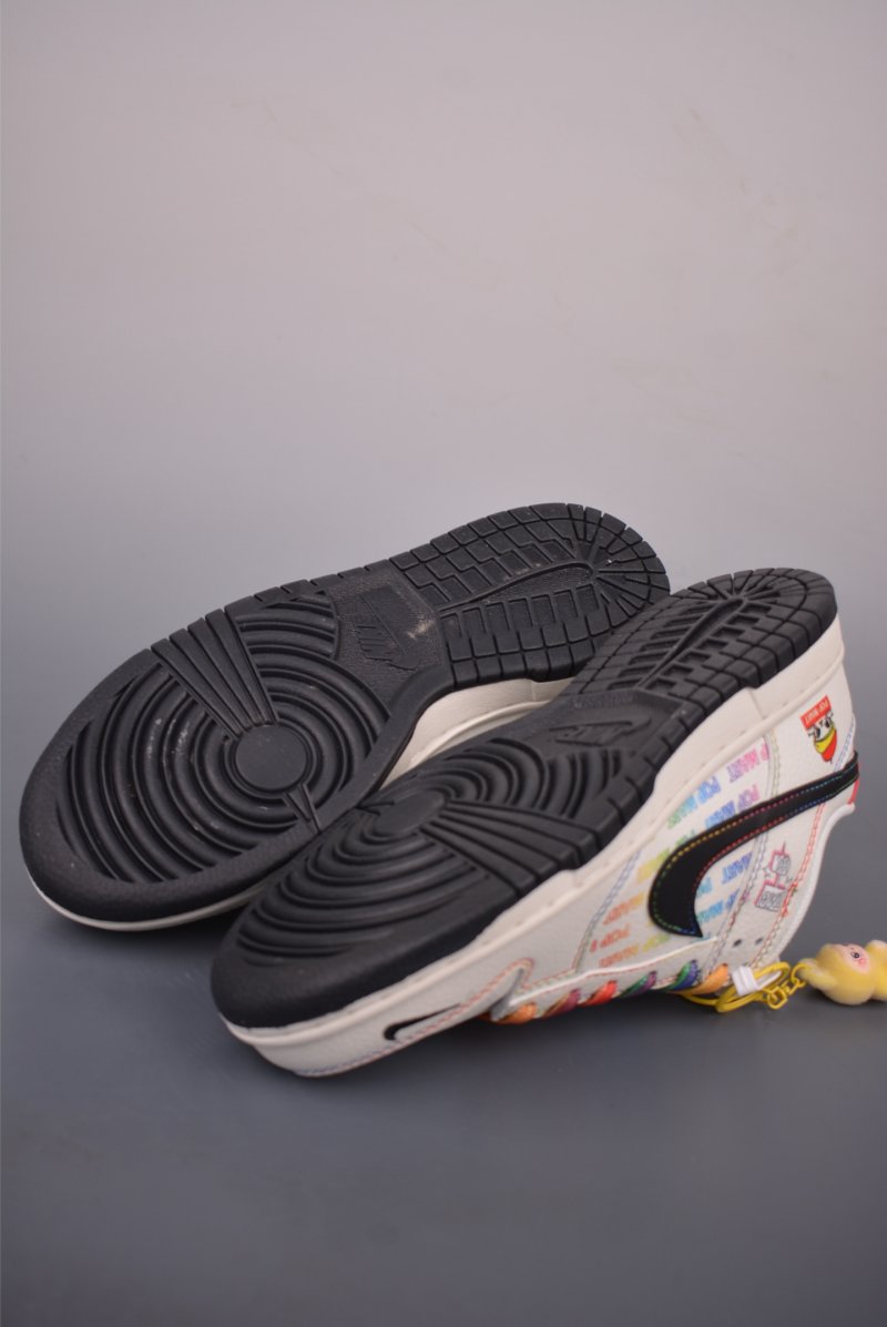 Nike SB Dunk Low 'Labubu' view