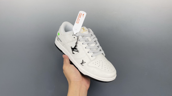 Nike SB Dunk Low 'LV' view 1
