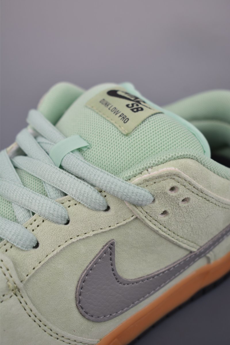 Nike SB Dunk Low 'LV' view