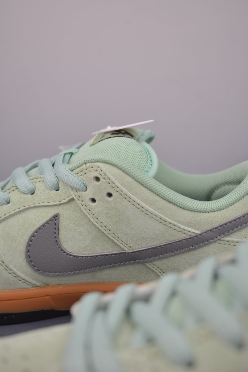 Nike SB Dunk Low 'LV' view