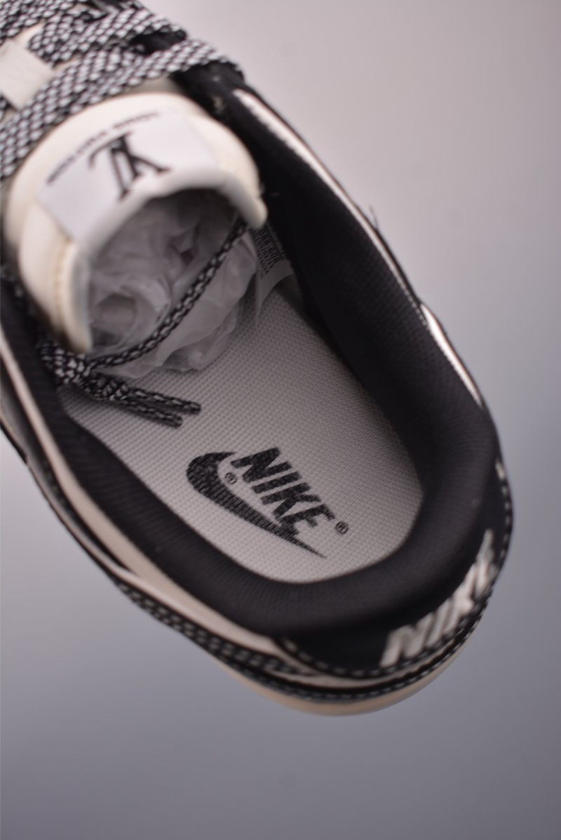 Nike SB Dunk Low 'LV' view