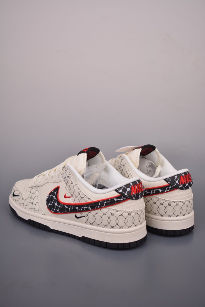 Nike SB Dunk Low 'MLB' view
