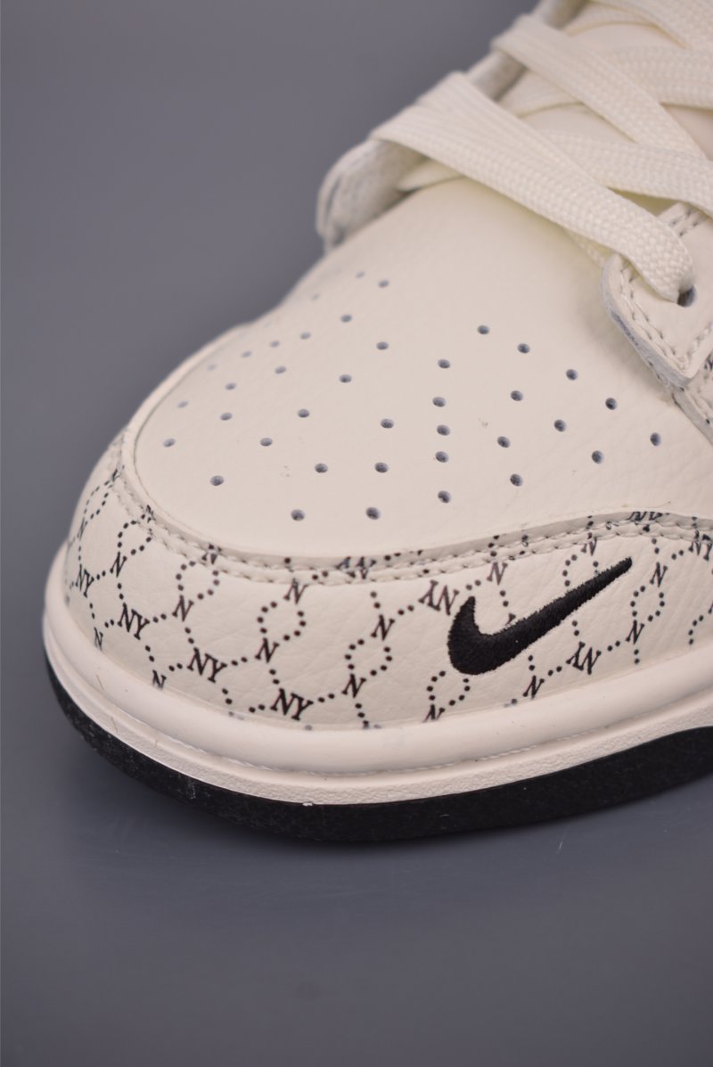 Nike SB Dunk Low 'MLB' view