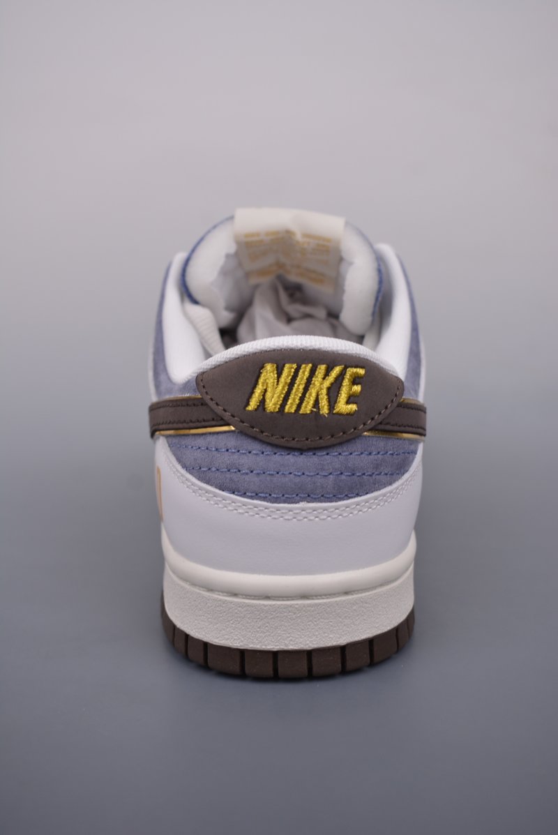 Nike SB Dunk Low 'Messi' view