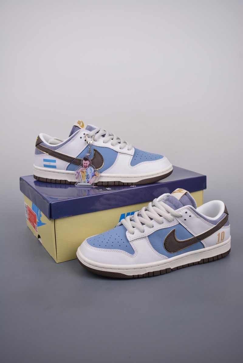 Nike SB Dunk Low 'Messi' view