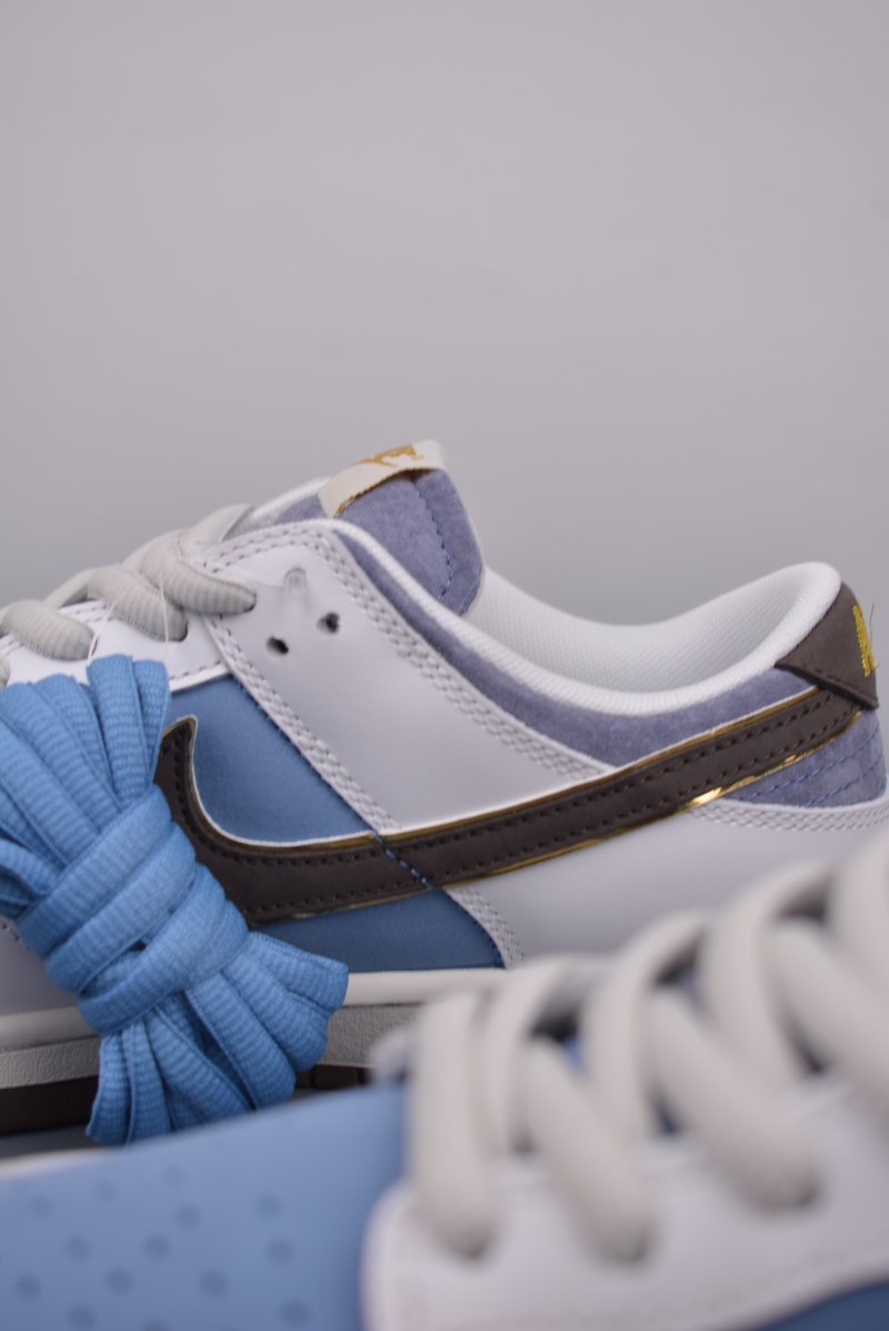 Nike SB Dunk Low 'Messi' view