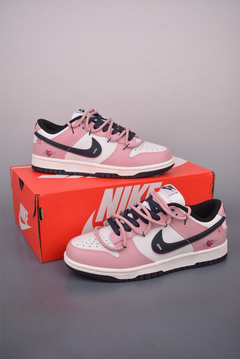 Nike SB Dunk Low 'Black / Pink' view