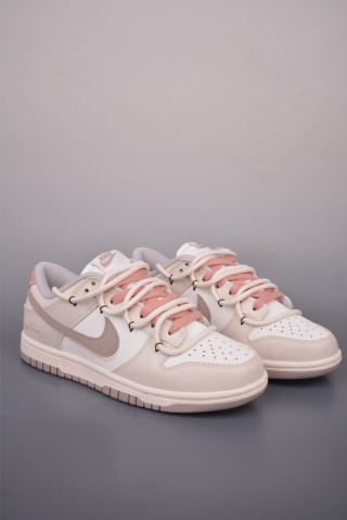 Nike SB Dunk Low 'Beige / Pink' view 1