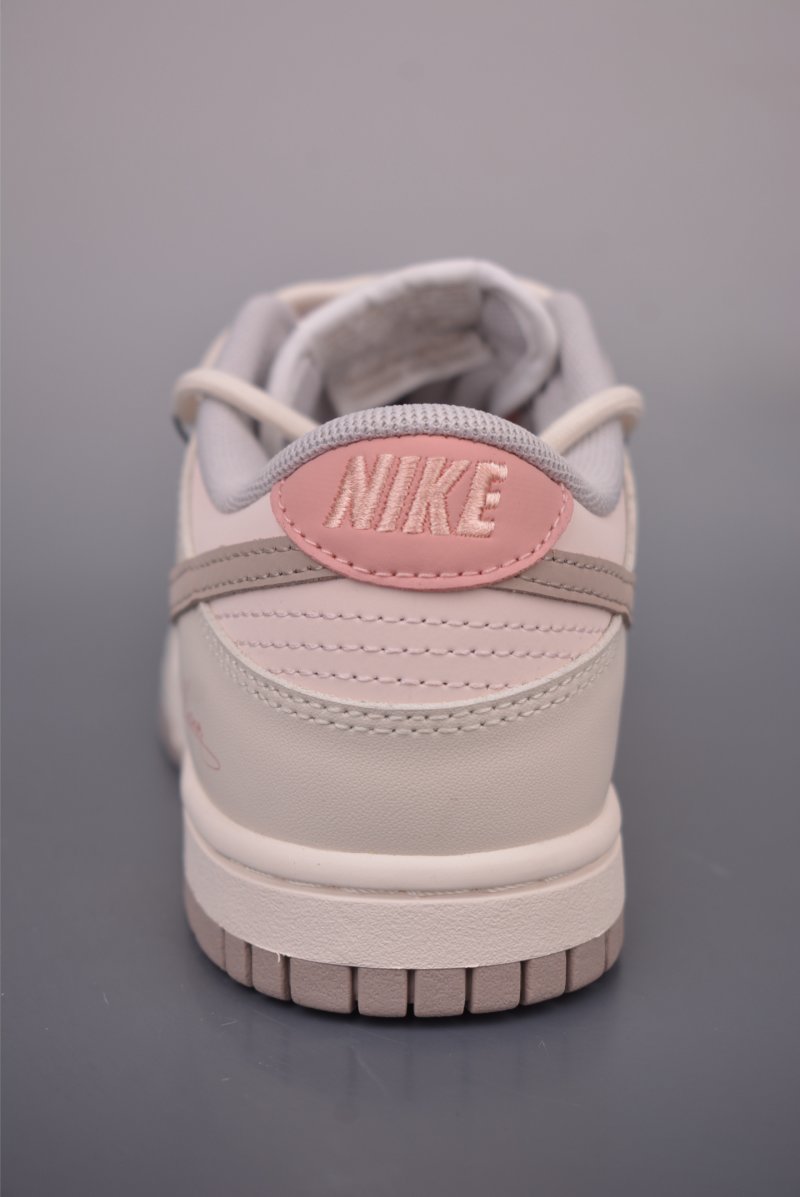 Nike SB Dunk Low 'Beige / Pink' view