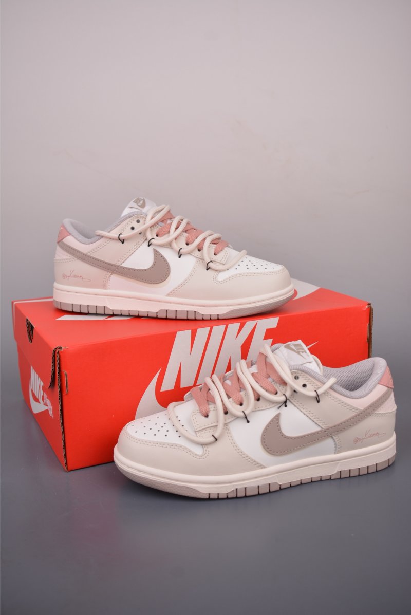 Nike SB Dunk Low 'Beige / Pink' view