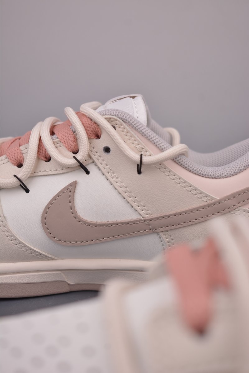 Nike SB Dunk Low 'Beige / Pink' view