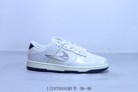Nike SB Dunk Low Pro view 1