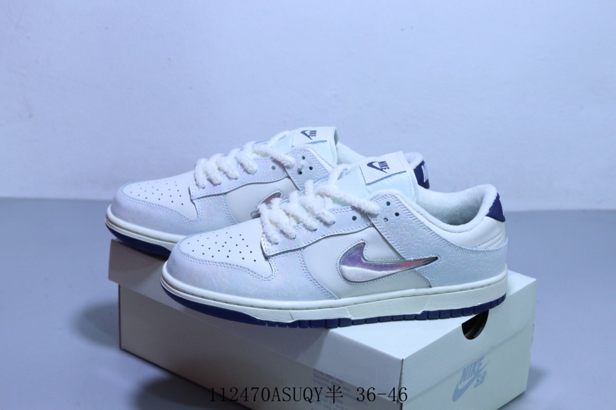 Nike SB Dunk Low Pro view