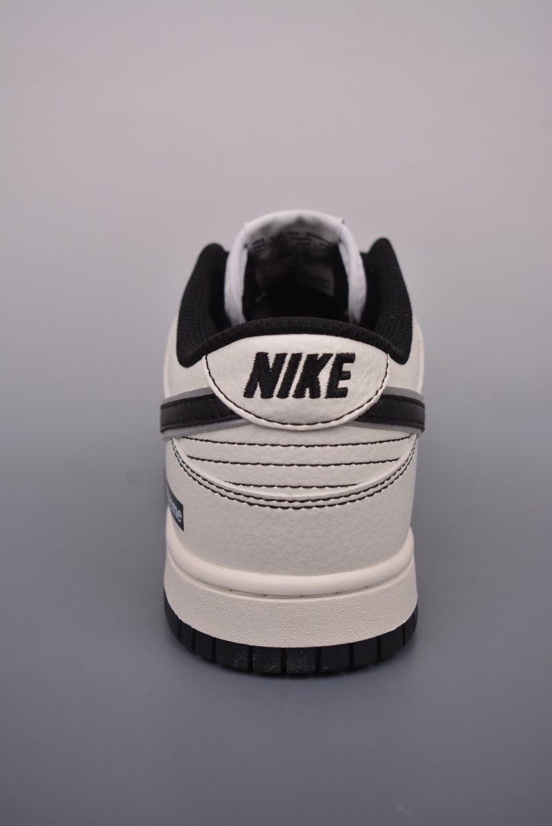 Nike SB Dunk Low view