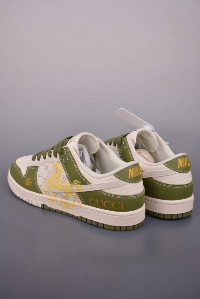 Nike SB Dunk Low 'Year Of The Horse' view