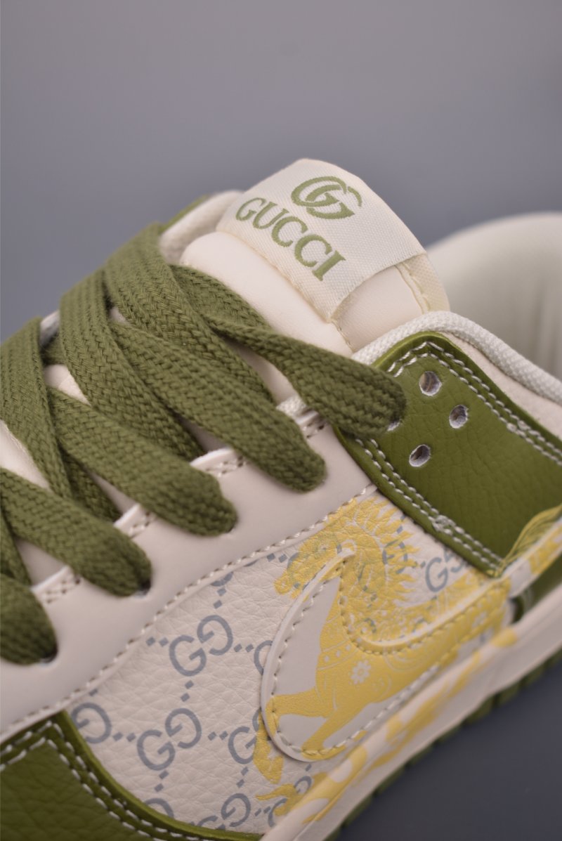 Nike SB Dunk Low 'Year Of The Horse' view