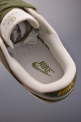 Nike SB Dunk Low 'Year Of The Horse' view 9