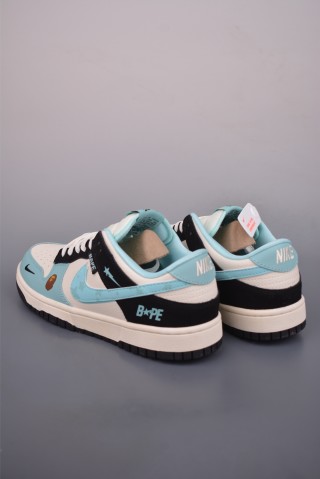 Nike SB Dunk Low view 2