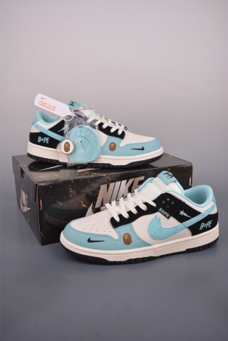Nike SB Dunk Low view 5