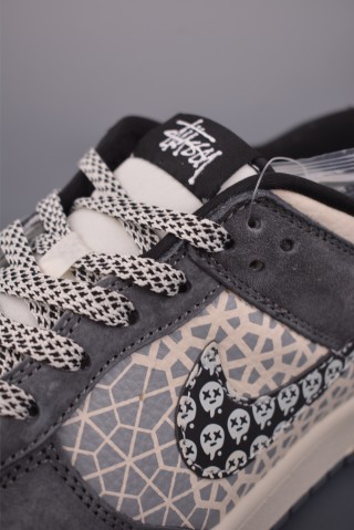 Nike SB Dunk Low 'Stussy' view 7